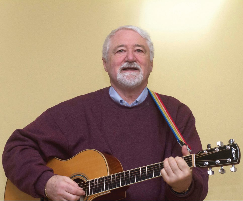 Chris Gilbert will perform folk songs from England and Ireland in the next Candlelight Concerts performance on Thursday, Nov. 17.